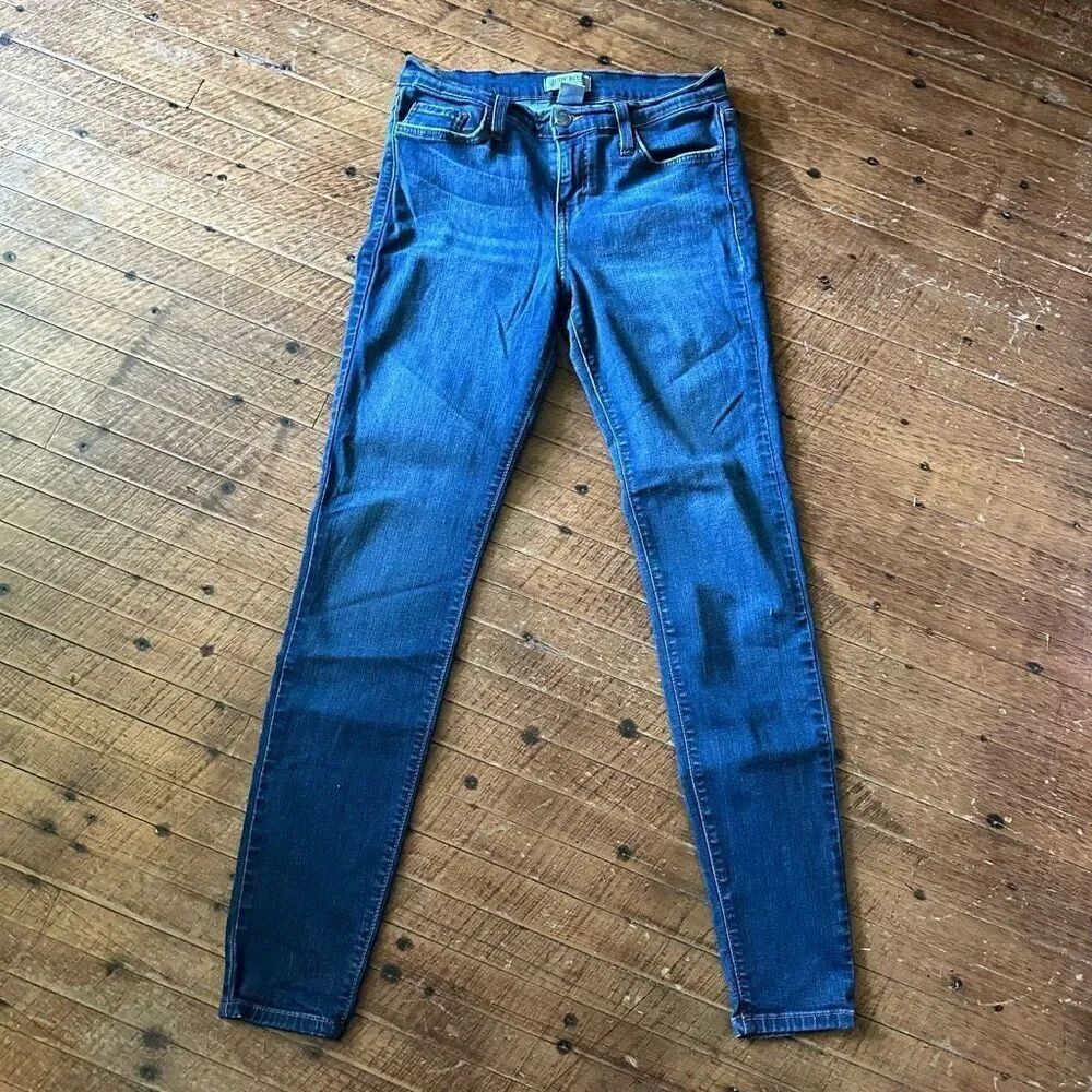 Judy Blue medium wash boutique stretchy size 9/29 jeans